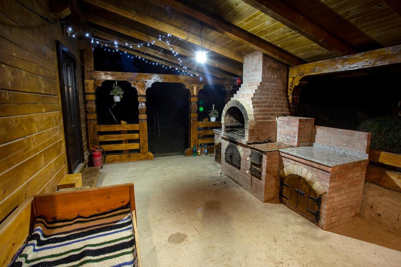 Tulean Cabin Săcel Extérieur photo